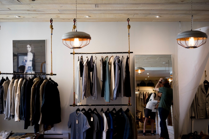 magasin-THEOULE SUR MER-min_clothing_store_shop_boutique_men's_fashion_clothes_business_retail_shopping-1062572